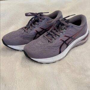 ASICS GT2000